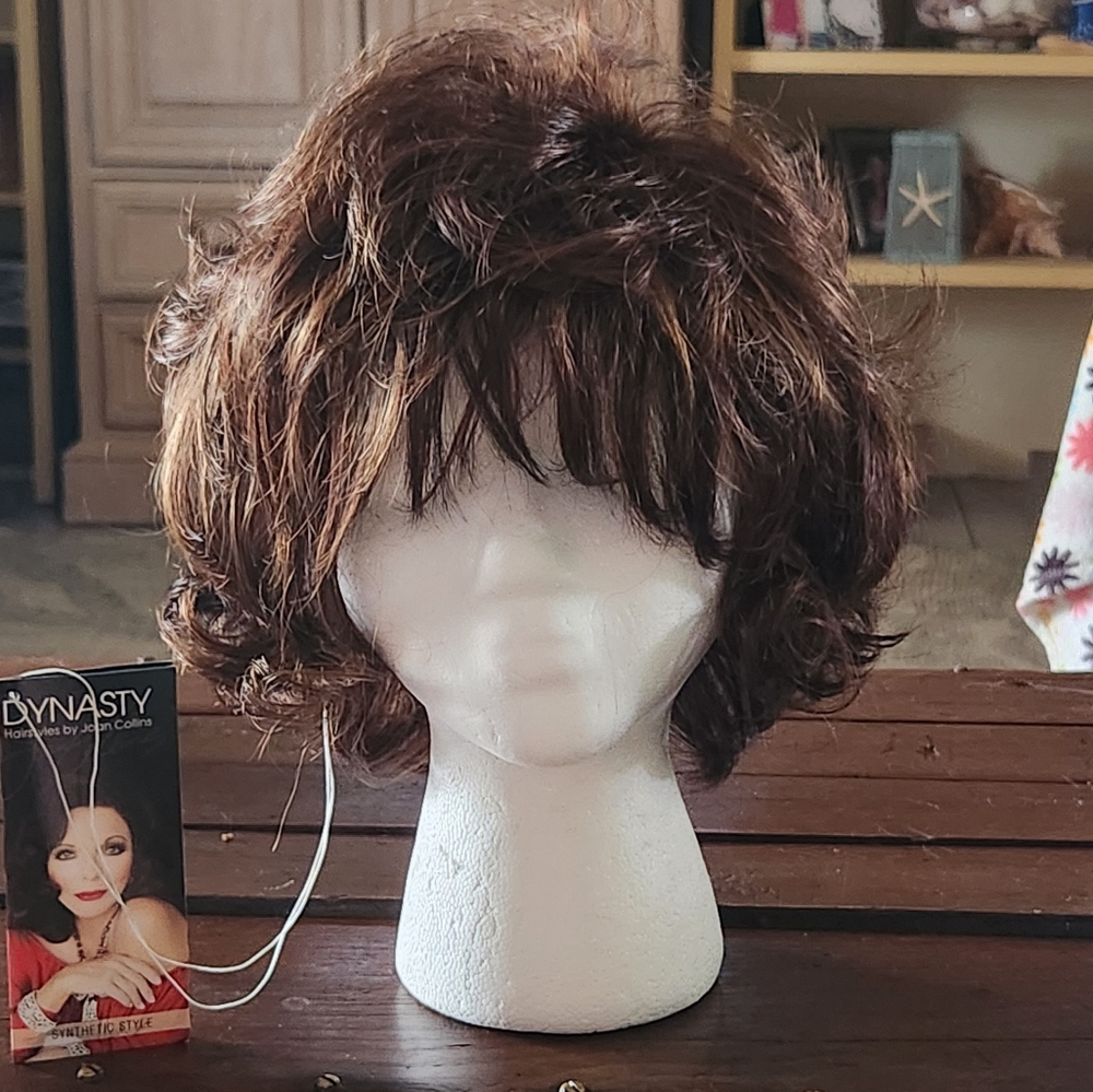 Joan Collins wig